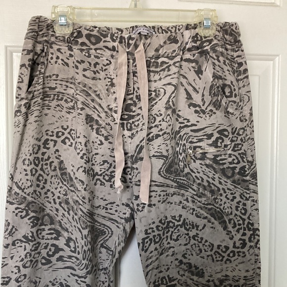 Tempo Paris Pull on Stretch straight legs Pants - Picture 2 of 11